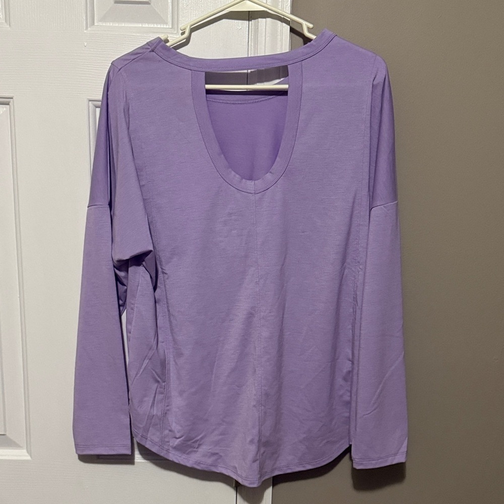 All in Motion Lavender Long Sleeve Top NWT Size Medium - Picture 4 of 4